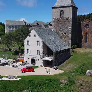 https://lestive-daubrac.midi-pyreneeshotels.com